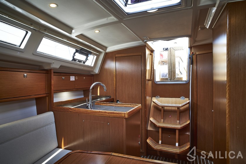 Bavaria 34 Cruiser - Yacht Charter Sailica
