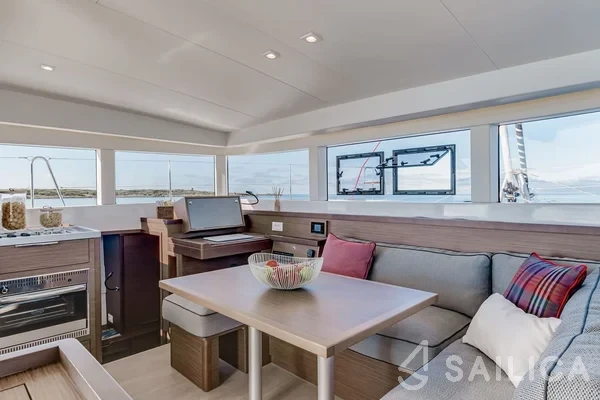 Lagoon 40 - Yacht Charter Sailica