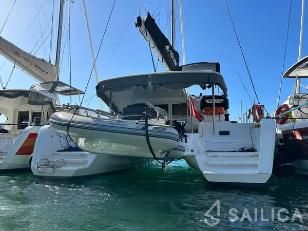 Lagoon 40 - Yacht Charter Sailica