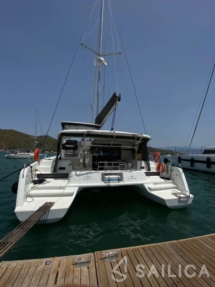 Lagoon 42 - Yacht Charter Sailica
