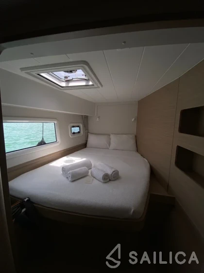 Lagoon 42 - Yacht Charter Sailica