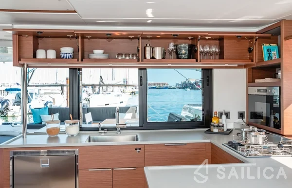 Lagoon 46  - Yacht Charter Sailica