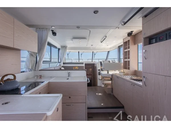 Swift Trawler 41 - Yacht Charter Sailica