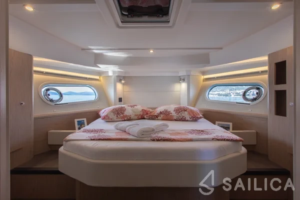 Swift Trawler 41 - Yacht Charter Sailica