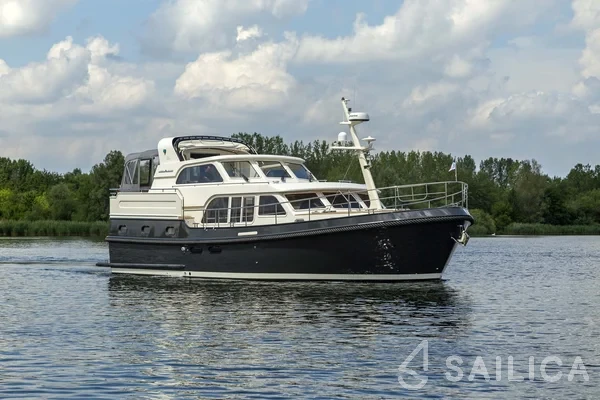 Linssen Grand Sturdy 450 Variotop - Yacht Charter Sailica