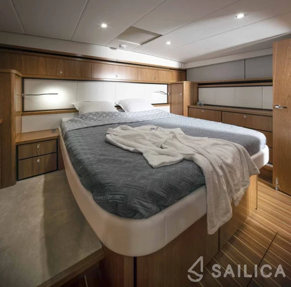 Linssen Grand Sturdy 450 Variotop - Yacht Charter Sailica