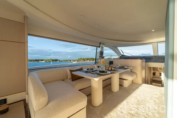 Azimut 68 - Yacht Charter Sailica