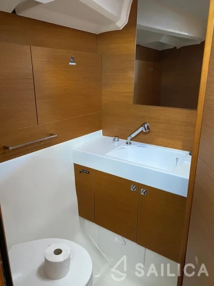 Sun Odyssey 519 - Yacht Charter Sailica