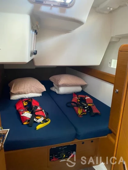 Sun Odyssey 519 - Yacht Charter Sailica