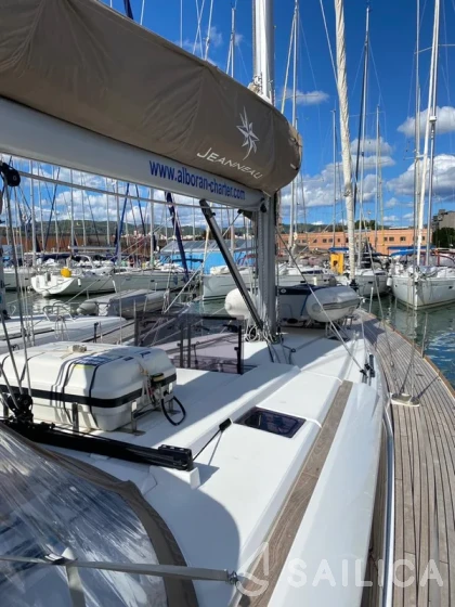 Sun Odyssey 519 - Yacht Charter Sailica