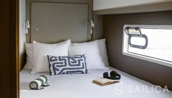 Bali 4.2 - Yacht Charter Sailica