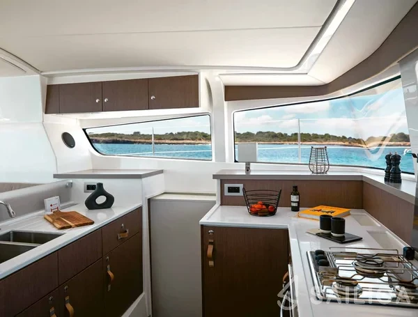 Bali 4.2 - Yacht Charter Sailica