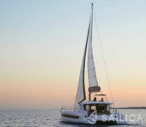 Bali 4.2 - Yacht Charter Sailica