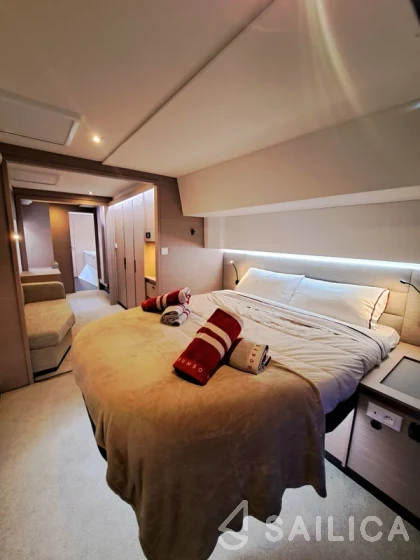 Aura 51 - Yacht Charter Sailica