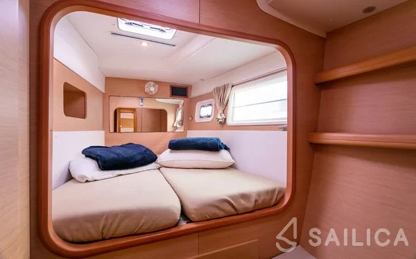 Lagoon 440 - Yacht Charter Sailica