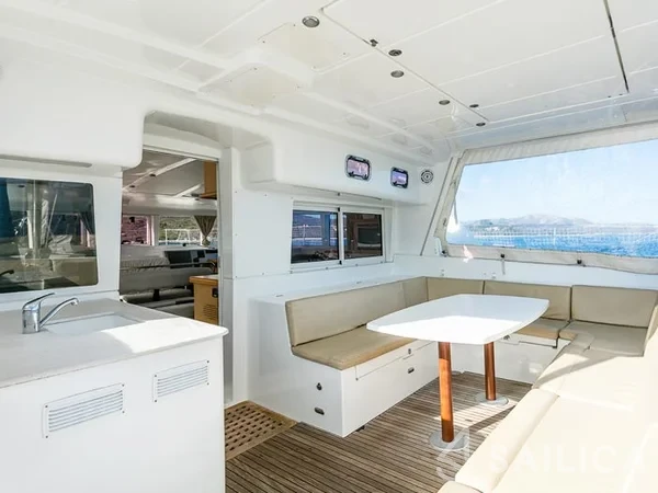 Lagoon 440 - Yacht Charter Sailica