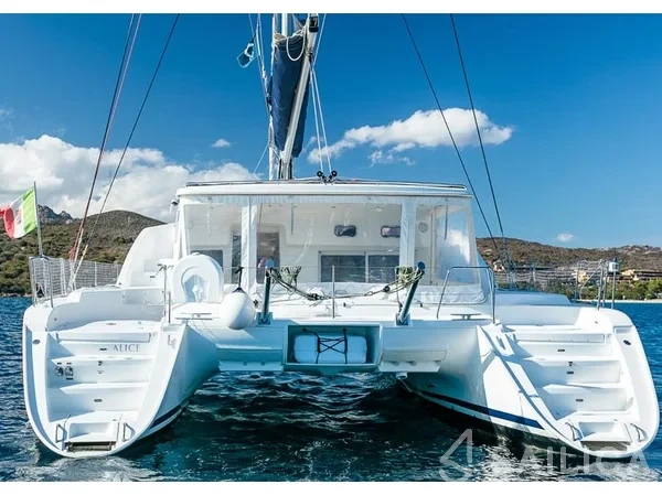 Lagoon 440 - Yacht Charter Sailica