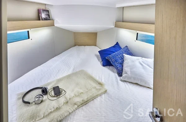Oceanis 34.1 - Yacht Charter Sailica