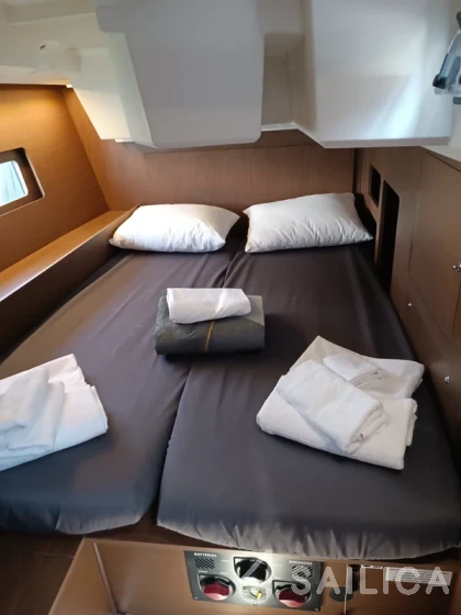 Oceanis 46.1 - Yacht Charter Sailica