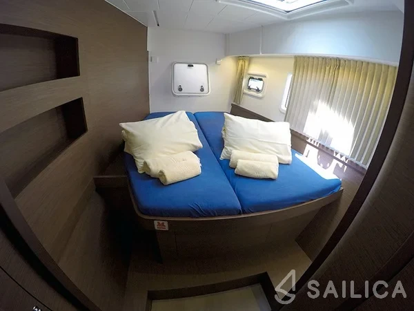 Lagoon 42 - Yacht Charter Sailica