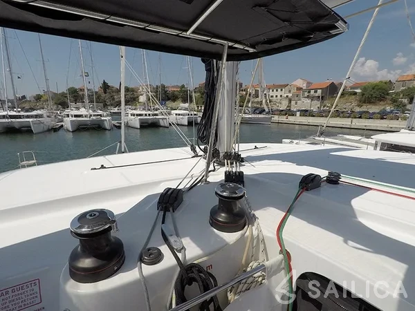 Lagoon 42 - Yacht Charter Sailica