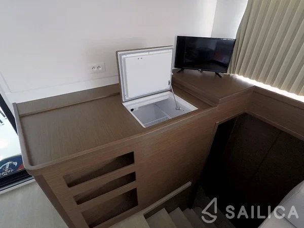 Lagoon 42 - Yacht Charter Sailica