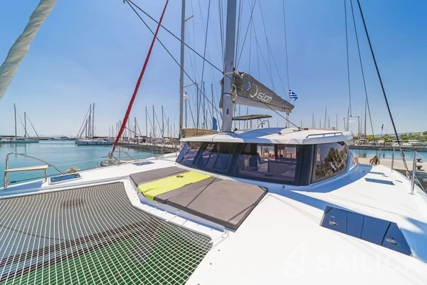 Isla 40 - Yacht Charter Sailica