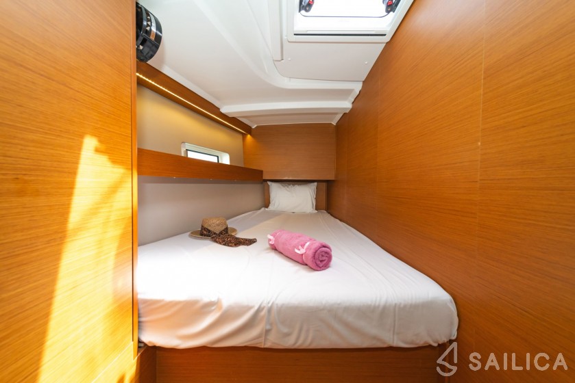 Sun Odyssey 490 - Yacht Charter Sailica