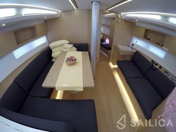 Grand Soleil 44 - Yacht Charter Sailica