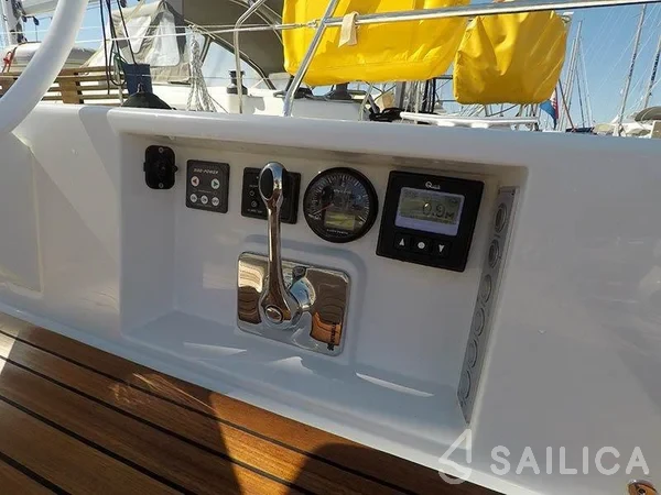 Grand Soleil 44 - Yacht Charter Sailica