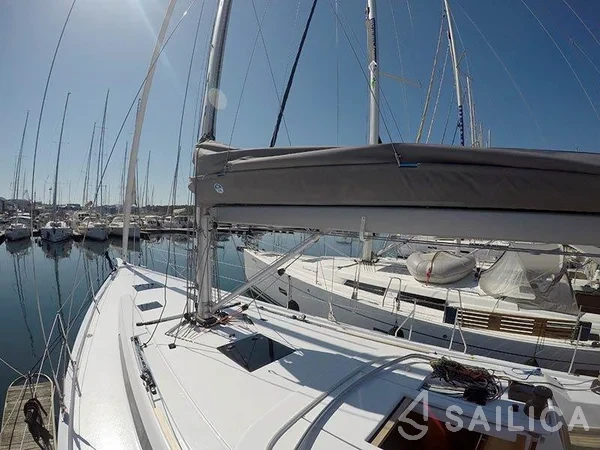 Grand Soleil 44 - Yacht Charter Sailica