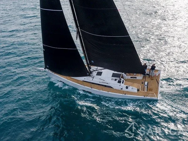 Grand Soleil 44 - Yacht Charter Sailica