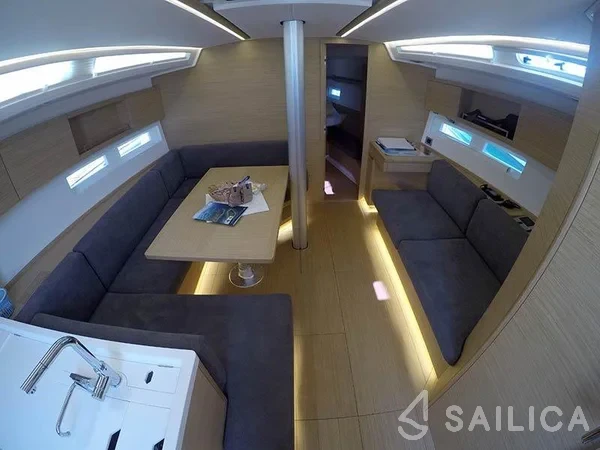 Grand Soleil 44 - Yacht Charter Sailica