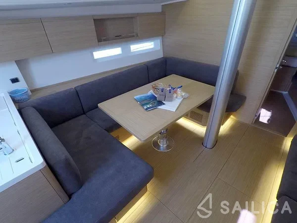Grand Soleil 44 - Yacht Charter Sailica