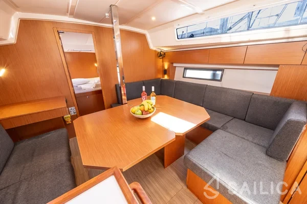 Bavaria C42 - Yacht Charter Sailica