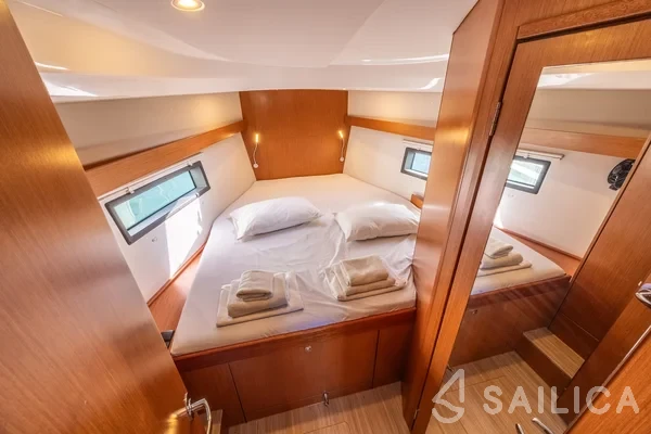 Bavaria C42 - Yacht Charter Sailica
