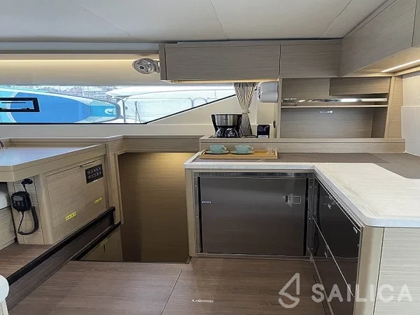 Lagoon 51 - Yacht Charter Sailica