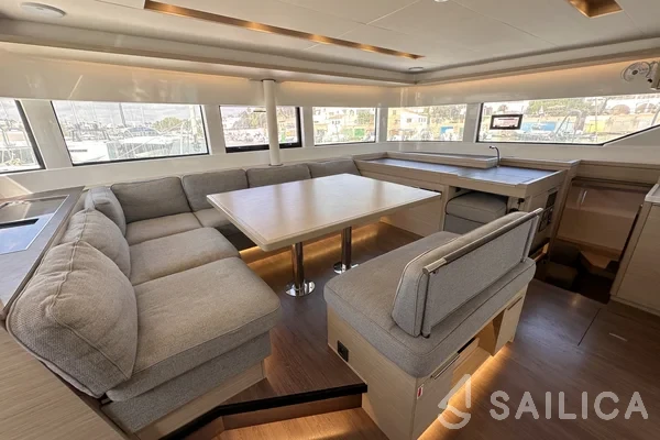 Lagoon 51 - Yacht Charter Sailica