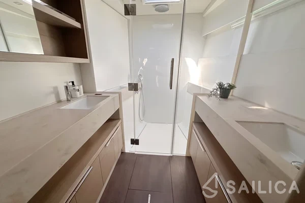 Lagoon 51 - Yacht Charter Sailica