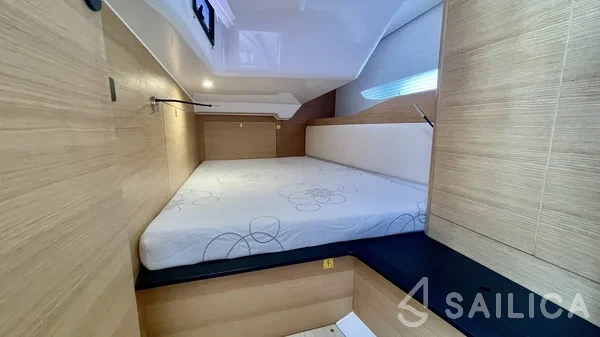 Elan E6 - Yacht Charter Sailica