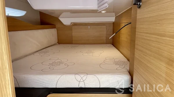 Elan E6 - Yacht Charter Sailica