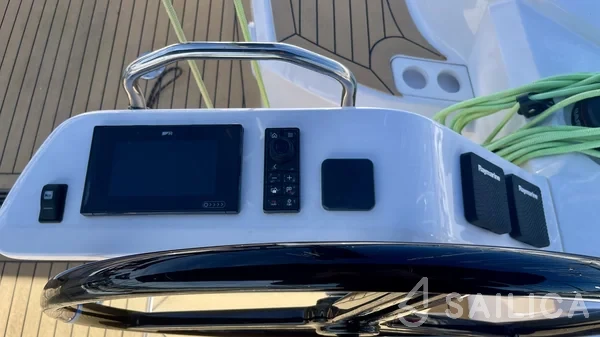 Elan E6 - Yacht Charter Sailica