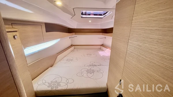 Elan E6 - Yacht Charter Sailica