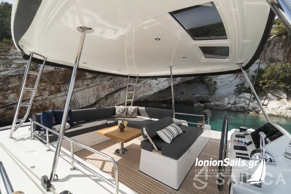 Lagoon 51 - Yacht Charter Sailica