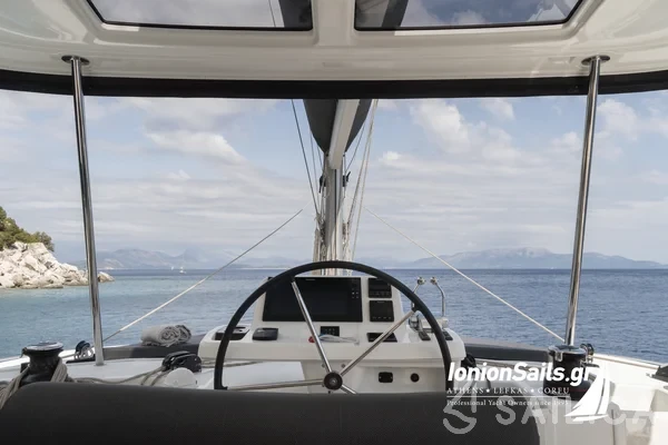 Lagoon 51 - Yacht Charter Sailica