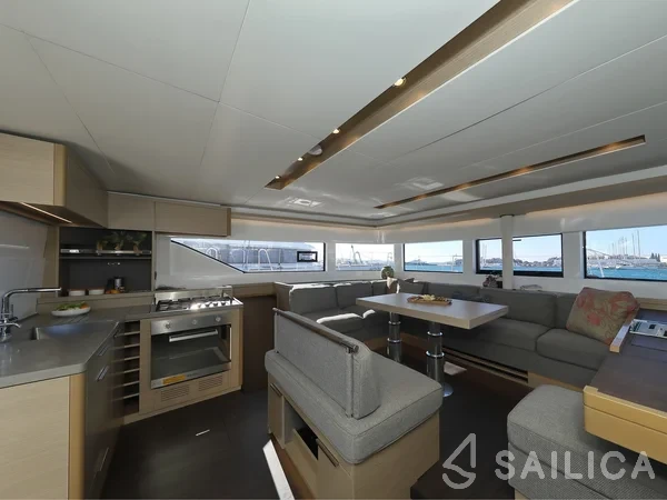 Lagoon 51 - Yacht Charter Sailica