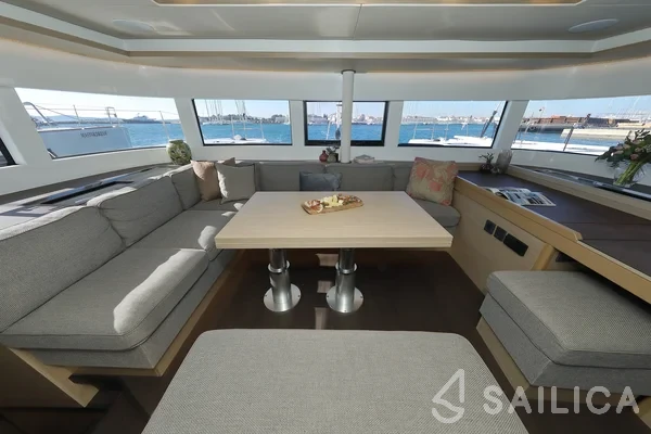 Lagoon 51 - Yacht Charter Sailica