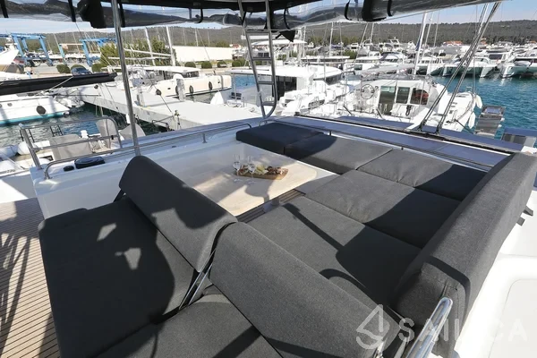 Lagoon 51 - Yacht Charter Sailica