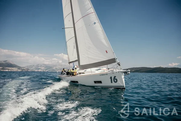 Salona 46 - Yacht Charter Sailica