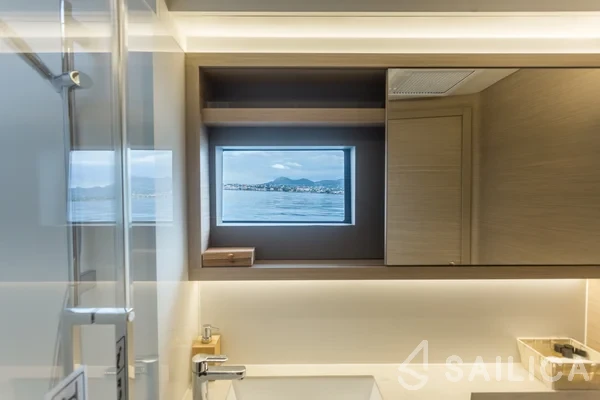 Lagoon 51 - Yacht Charter Sailica